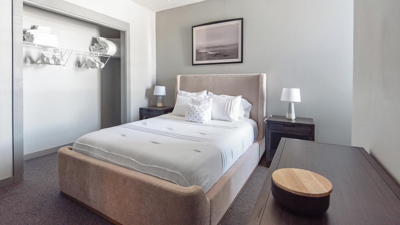 Photo of Bedroom in University District