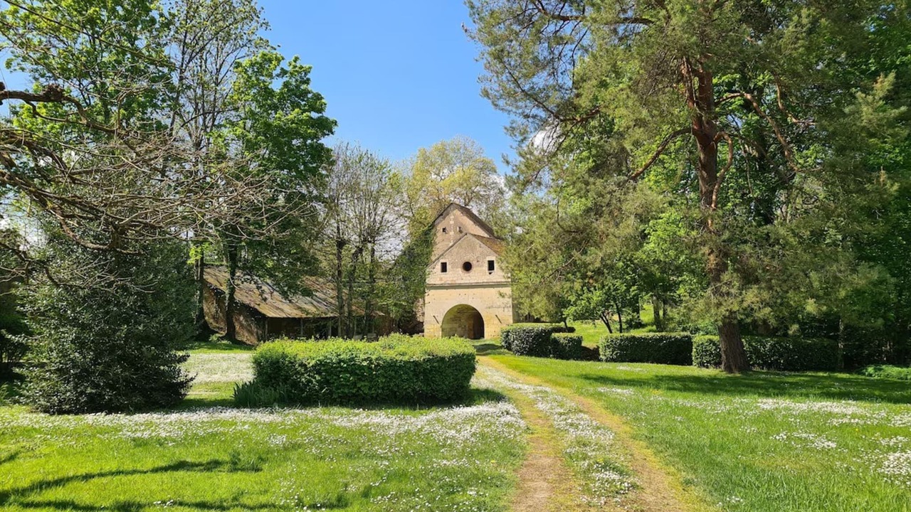 Photo of Outdoor in Raveau