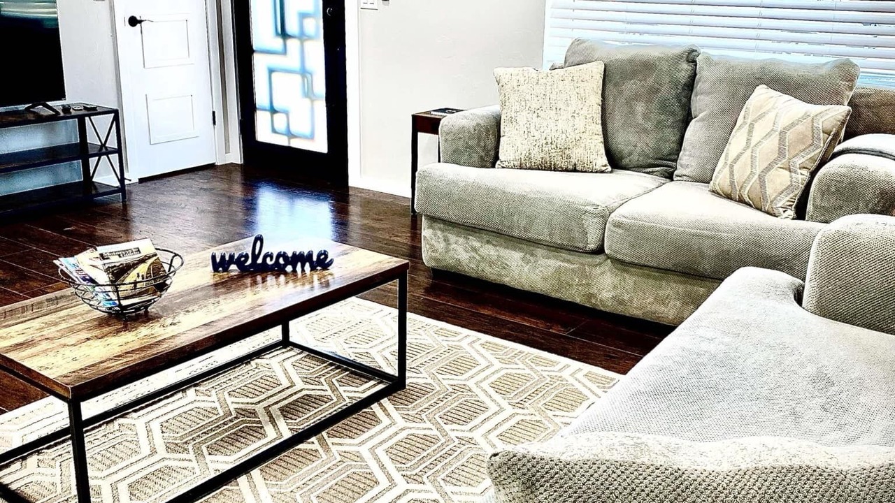 Photo of Livingroom in Davis