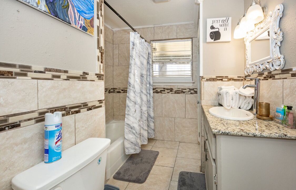 Photo of Bathroom in Park Forest - LA North