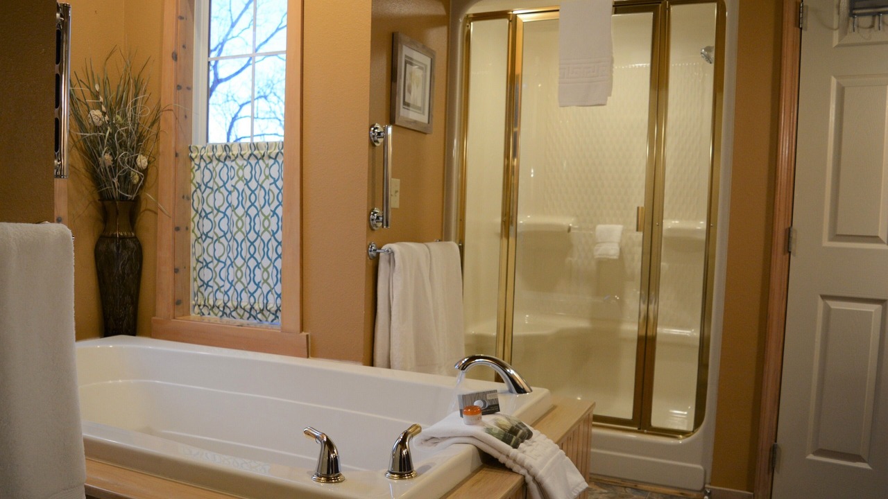 Photo of Bathroom in Eureka Springs Historic District