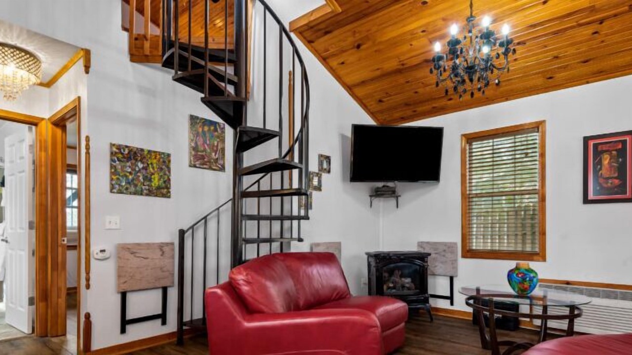 Photo of Livingroom in Eureka Springs Historic District
