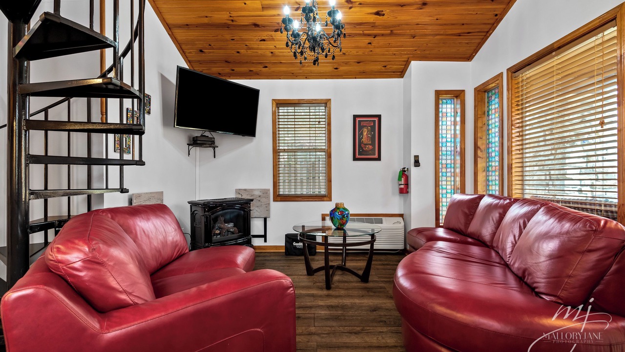 Photo of Livingroom in Eureka Springs Historic District