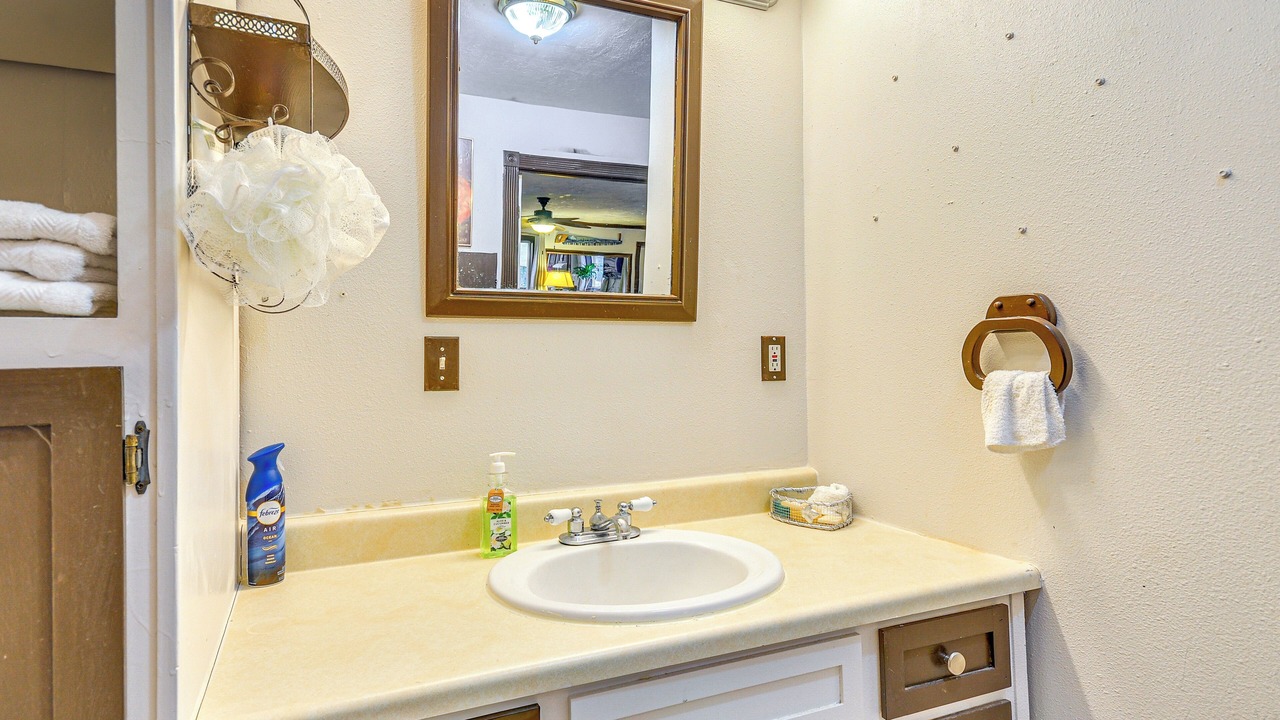 Photo of Bathroom in Sandy