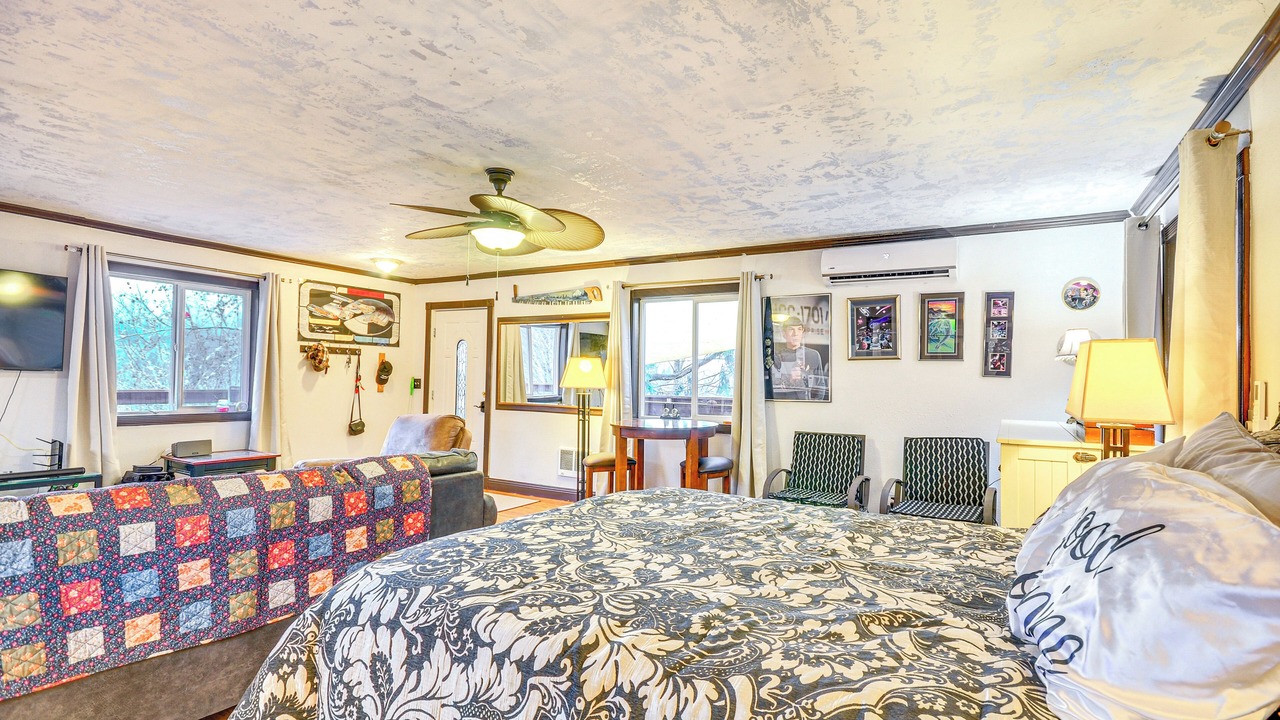 Photo of Bedroom in Sandy