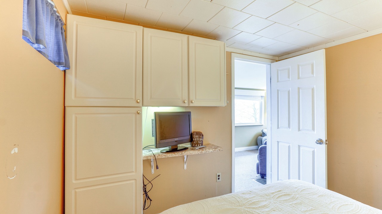 Photo of Bedroom in Camdenton