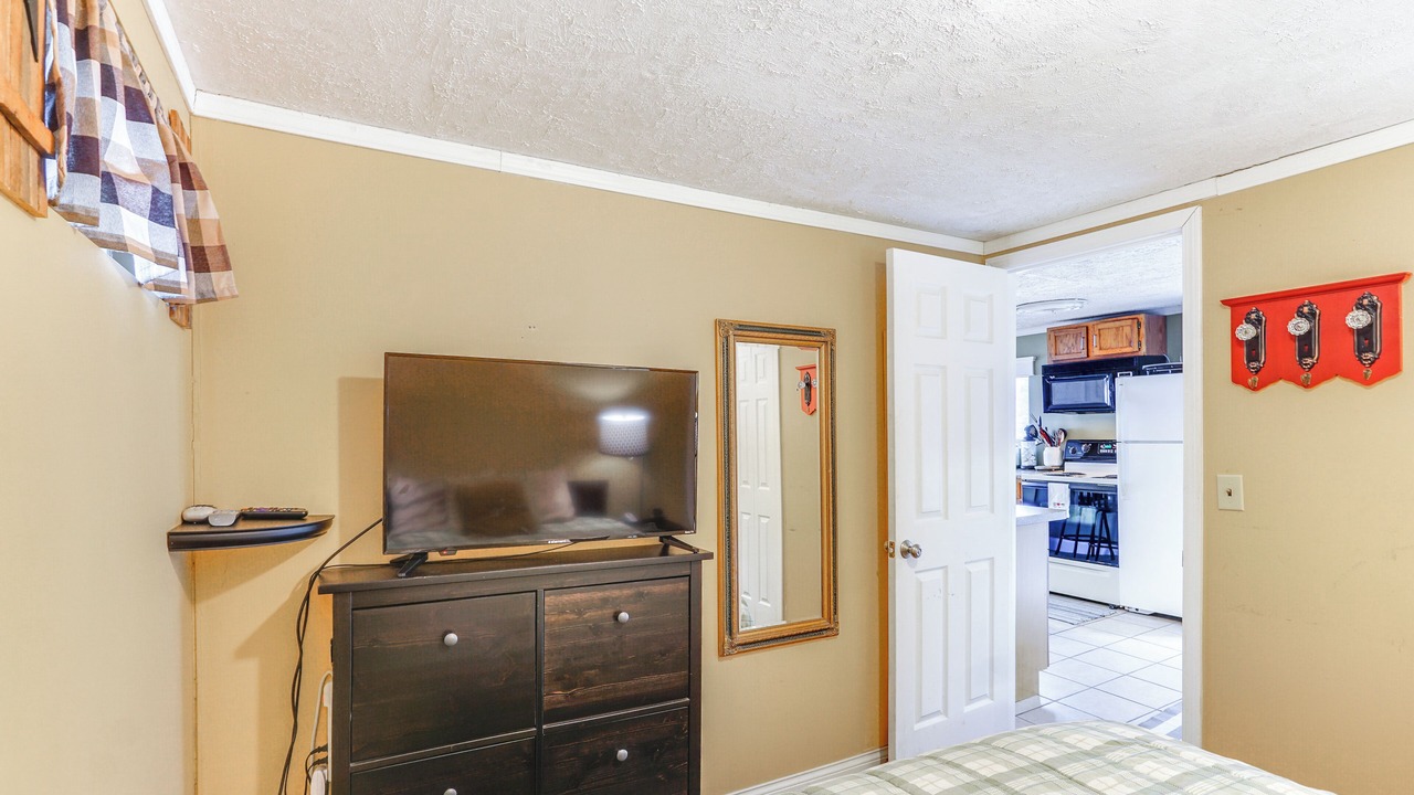 Photo of Bedroom in Camdenton