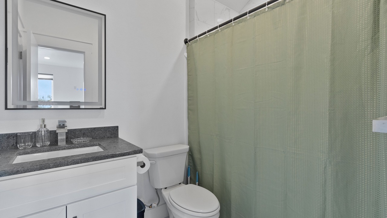 Photo of Bathroom in Garden Oaks