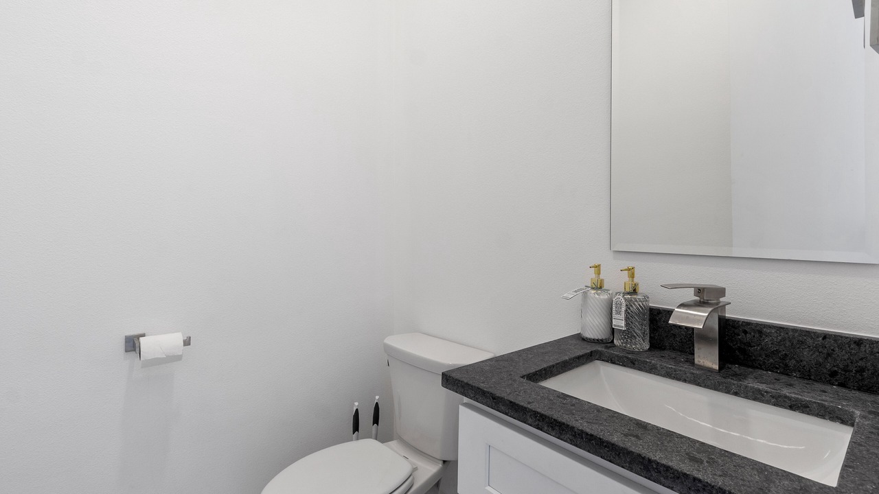 Photo of Bathroom in Garden Oaks