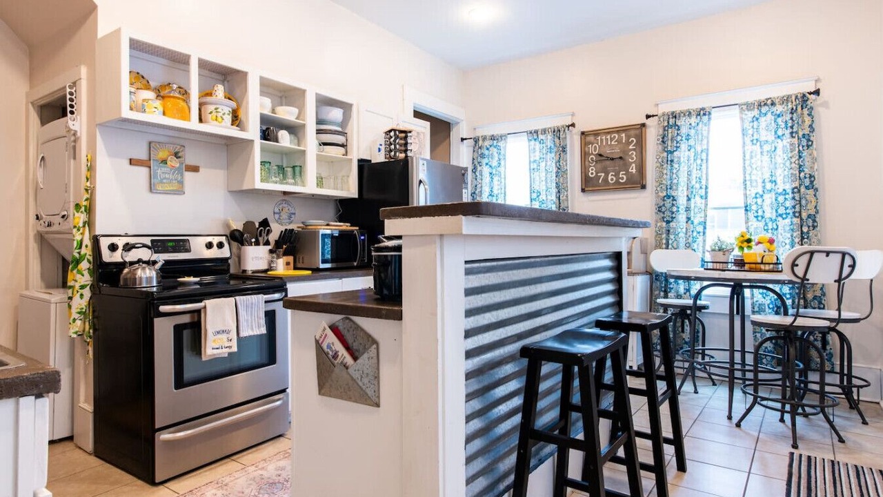 Photo of Kitchen in Smoketown Jackson