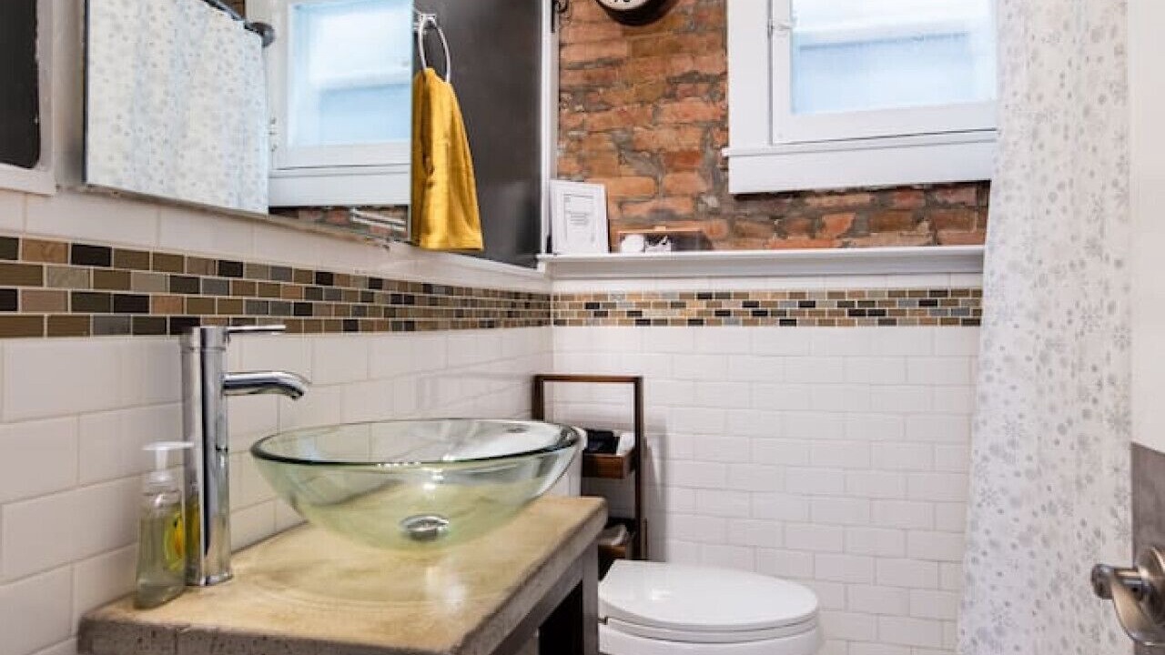 Photo of Bathroom in Smoketown Jackson