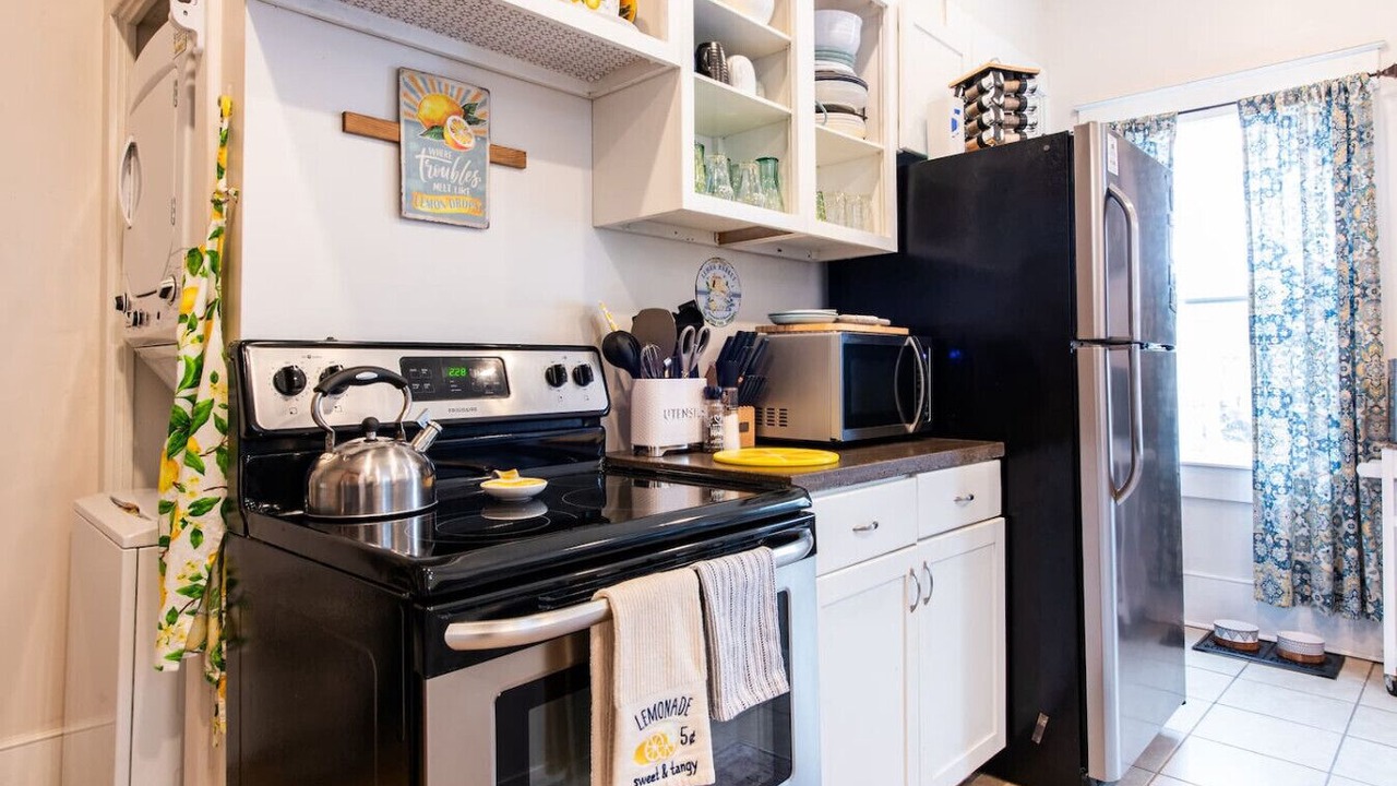 Photo of Kitchen in Smoketown Jackson