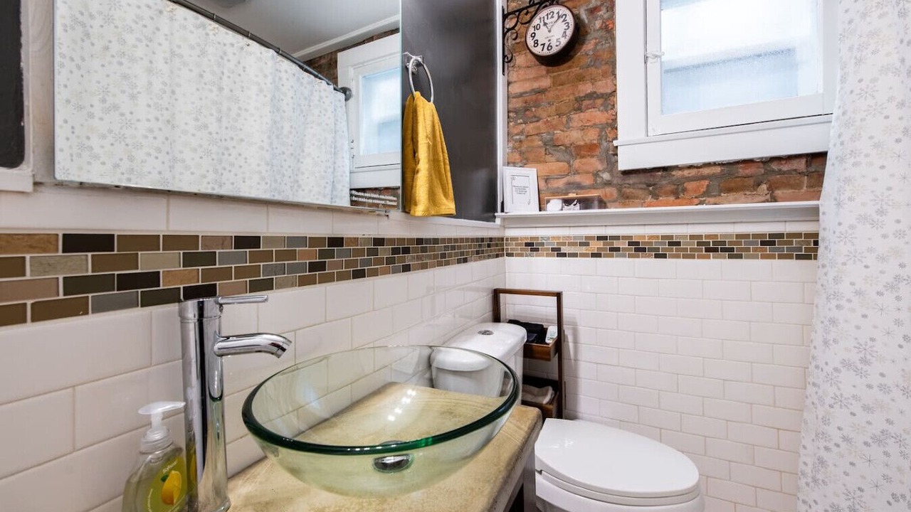 Photo of Bathroom in Smoketown Jackson