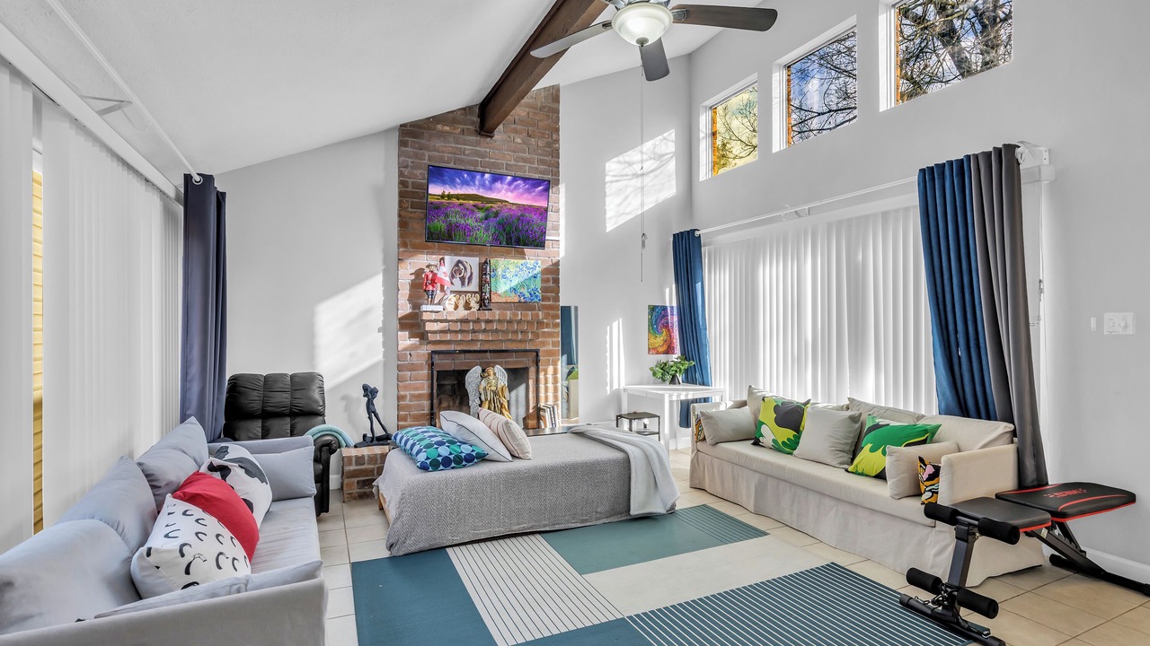 Photo of Livingroom in Addicks