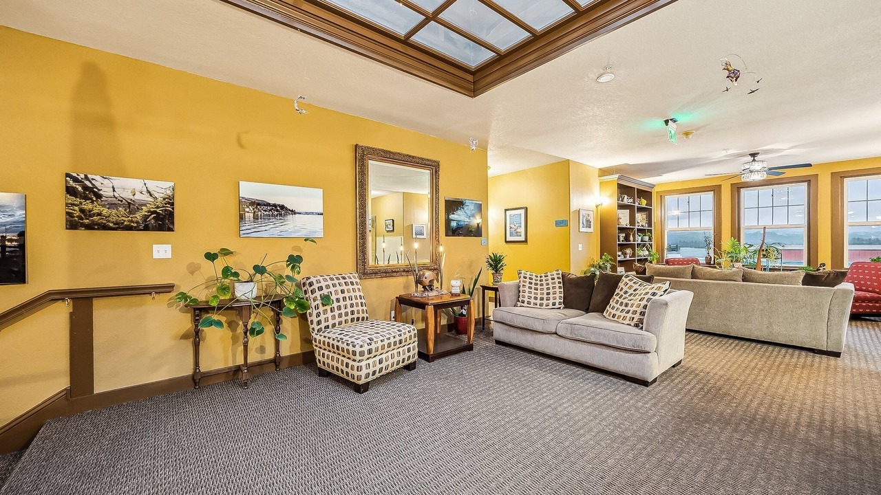 Photo of Others in Cathlamet