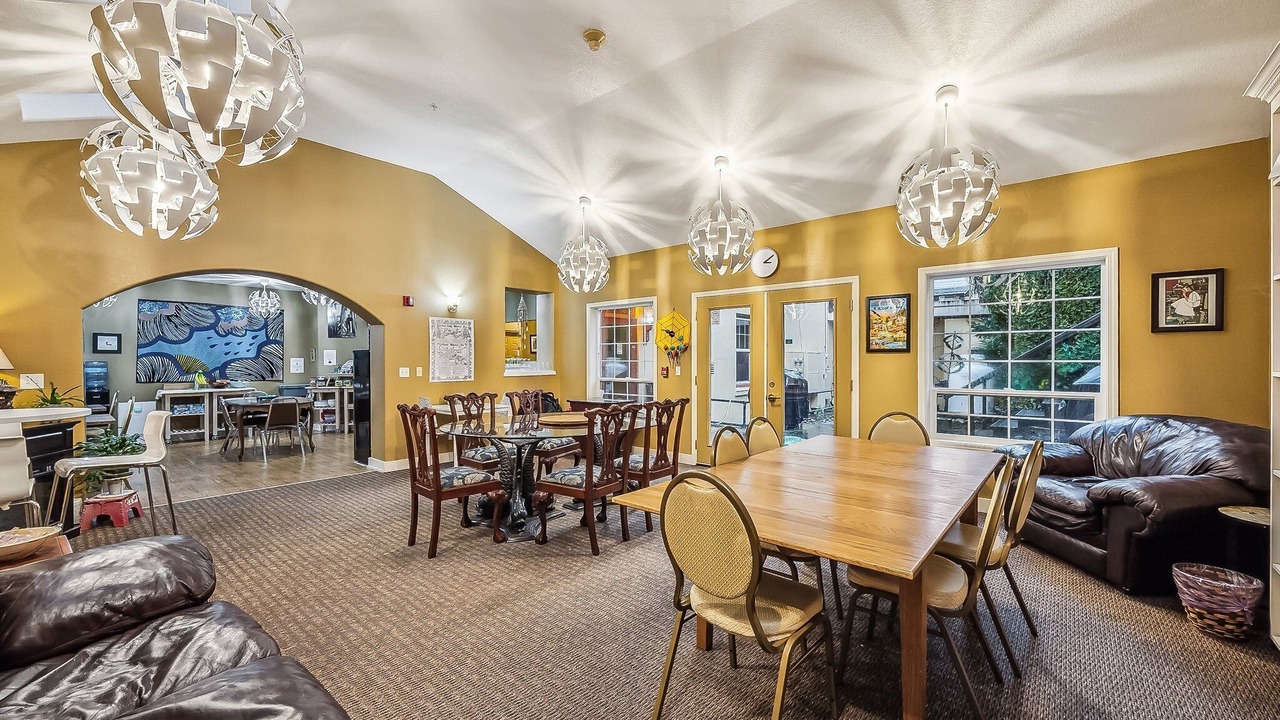 Photo of Bedroom in Cathlamet