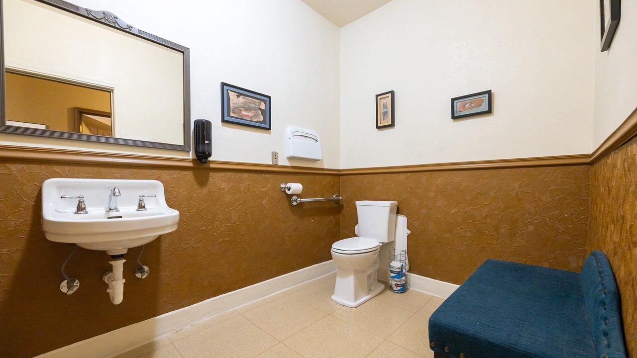 Photo of Bathroom in Cathlamet