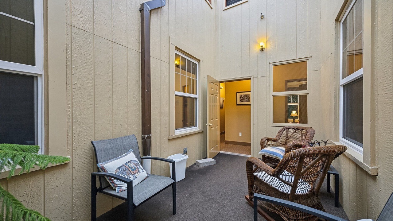 Photo of Bedroom in Cathlamet