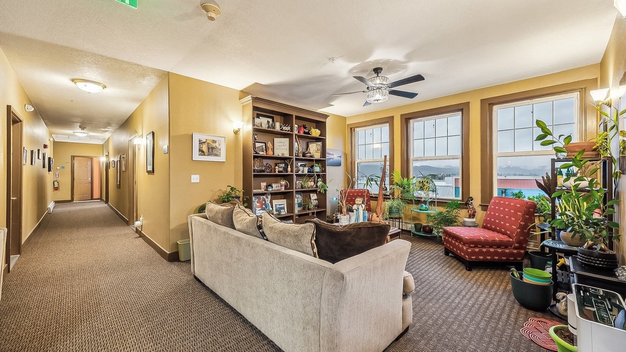 Photo of Bedroom in Cathlamet