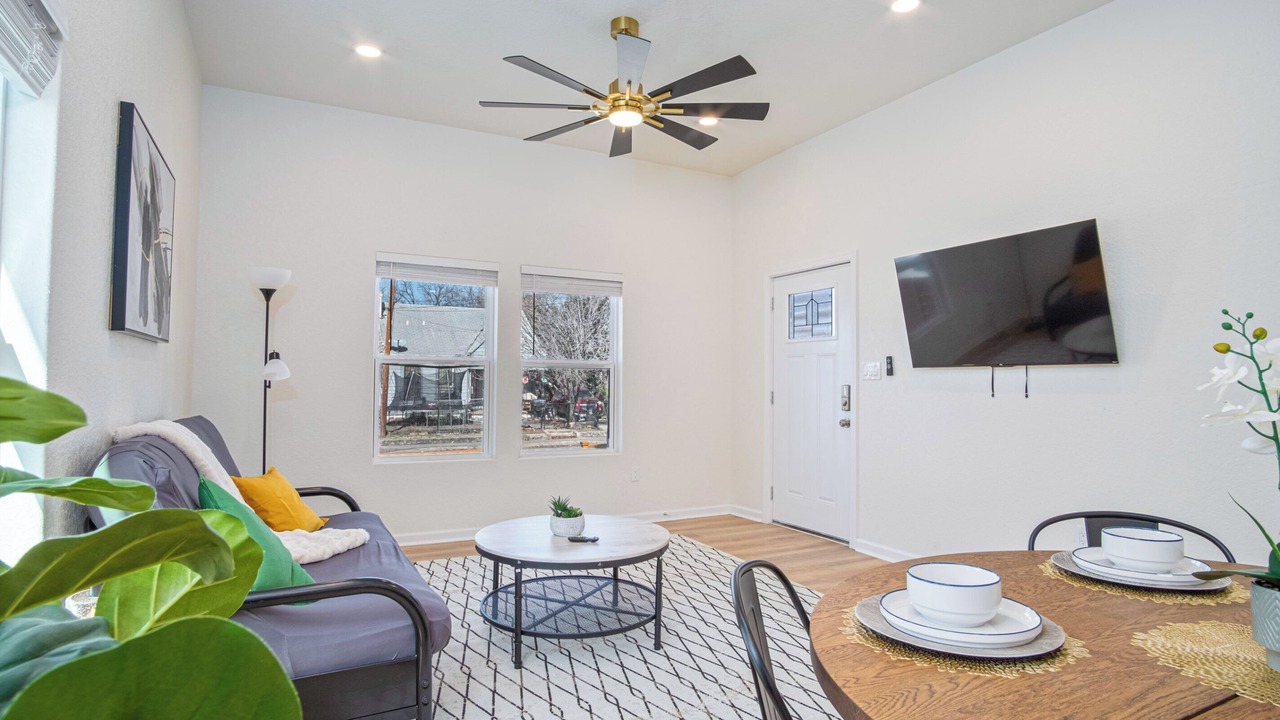 Photo of Livingroom in Denver Heights