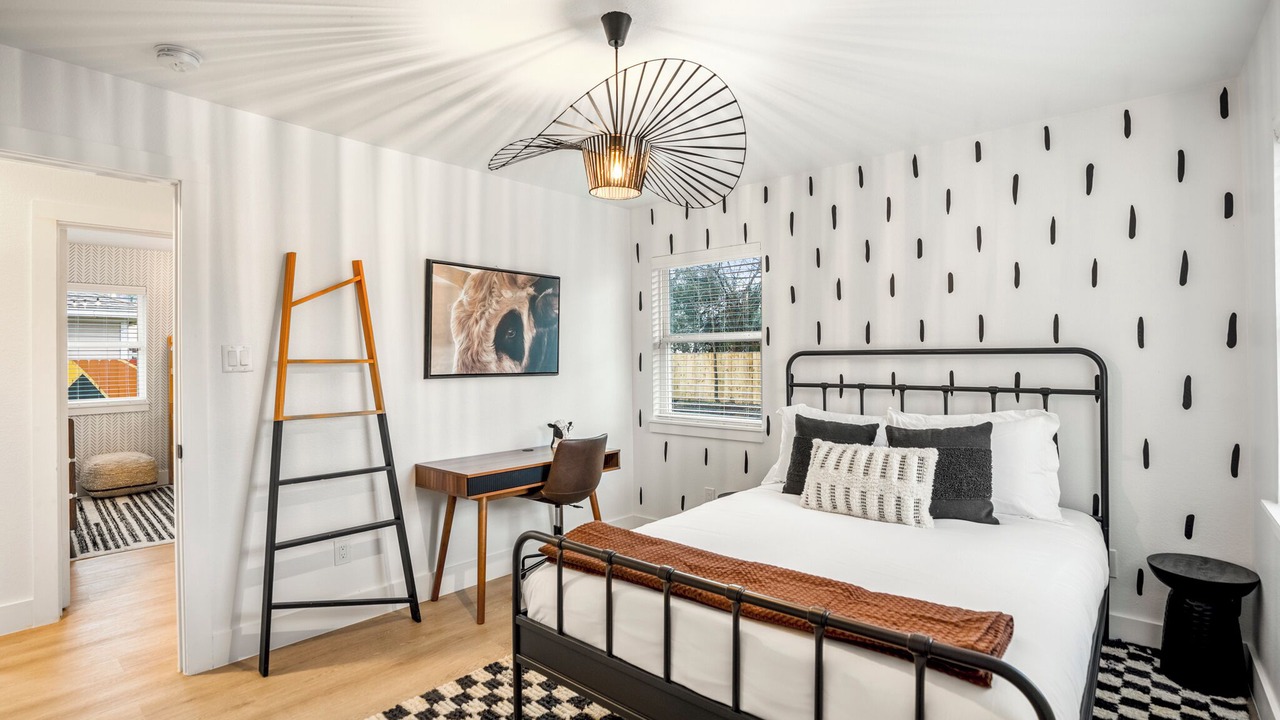 Photo of Bedroom in Braeswood Place