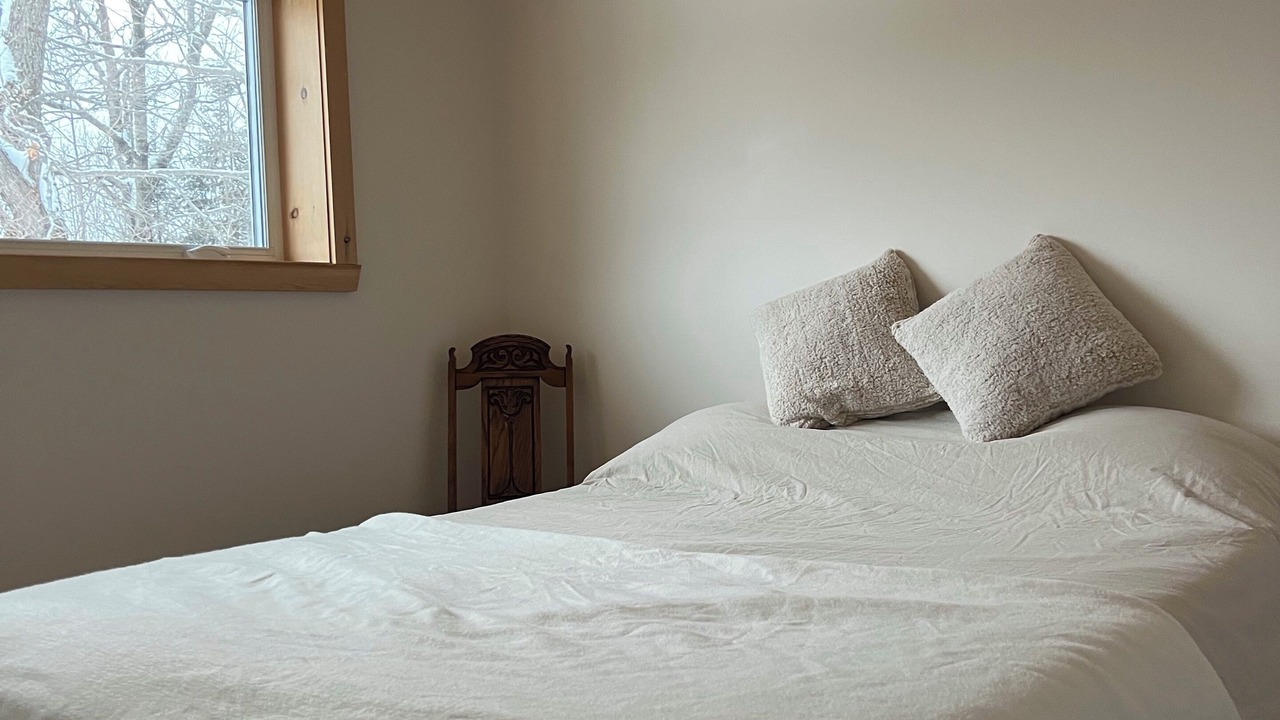 Photo of Bedroom in Sainte-Marguerite-du-Lac-Masson