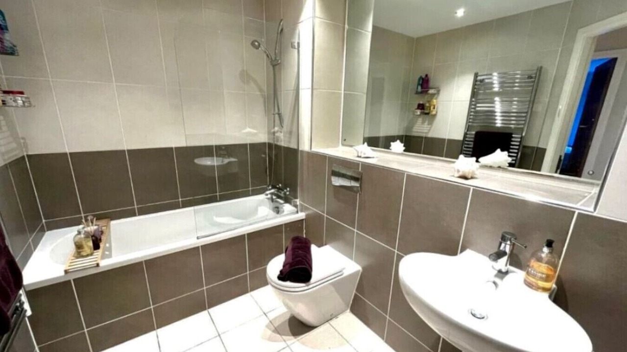 Photo of Bathroom in Roundhay