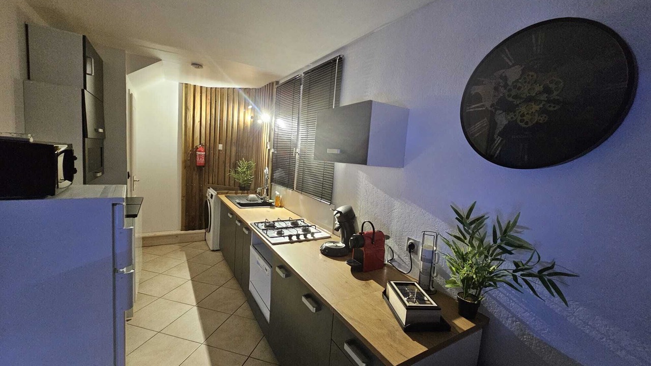 Photo of Kitchen in Thezan-les-Beziers