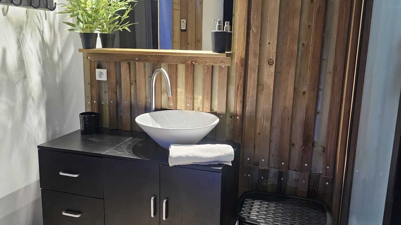 Photo of Bathroom in Thezan-les-Beziers