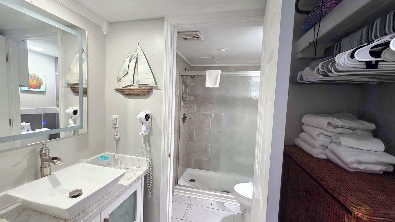 Photo of Bathroom in Schulte Park