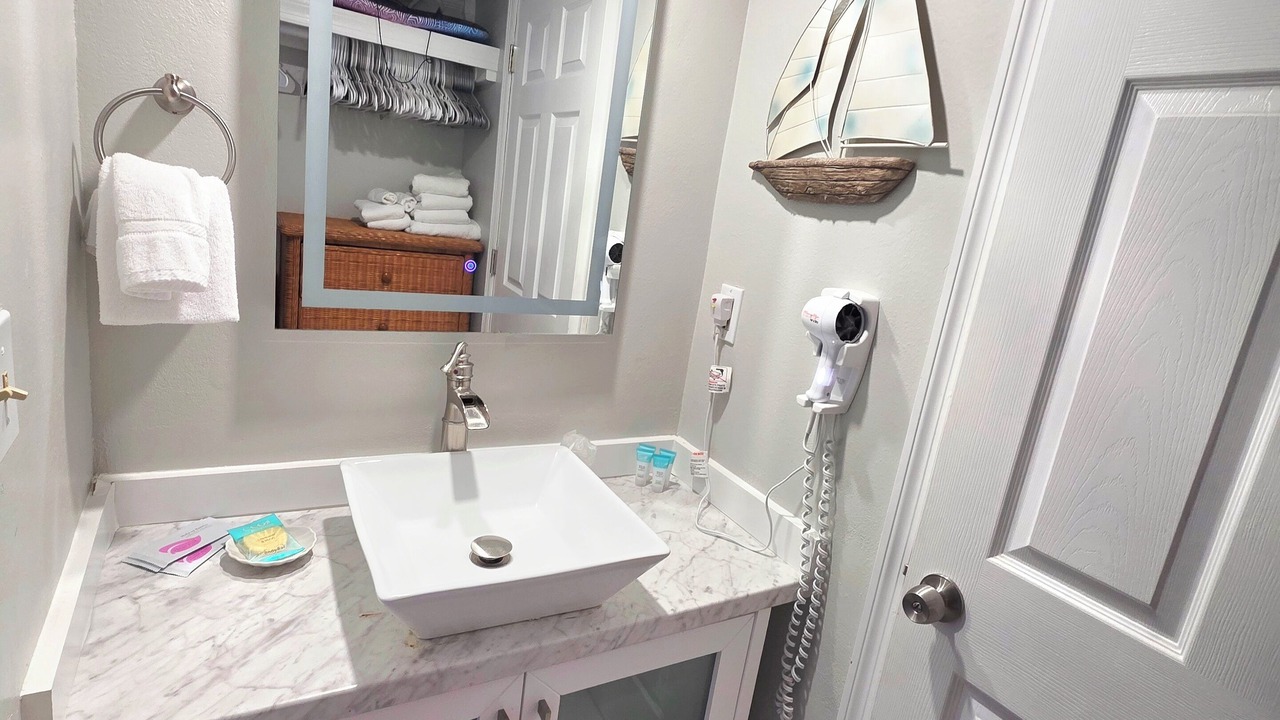 Photo of Bathroom in Schulte Park