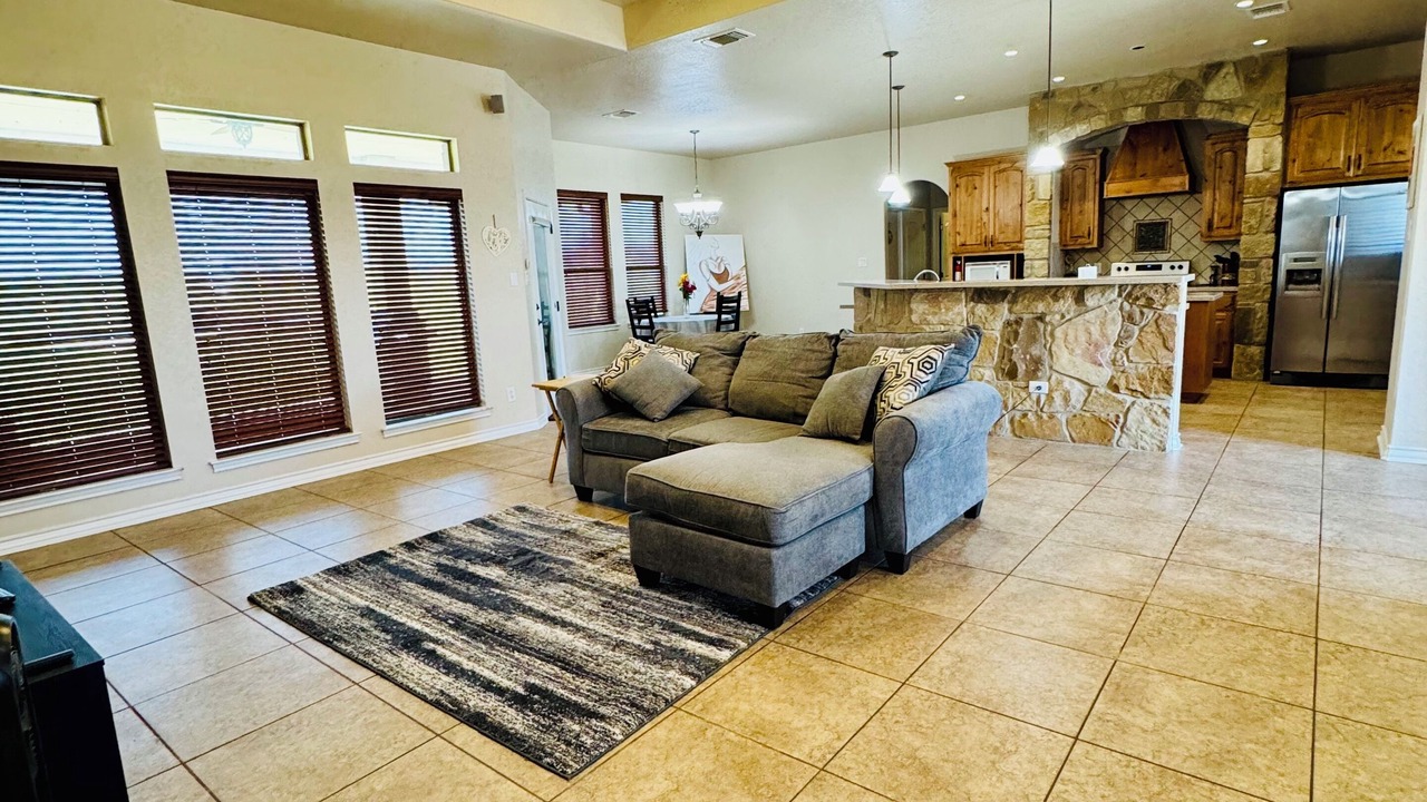 Photo of Livingroom in Sutherland Springs