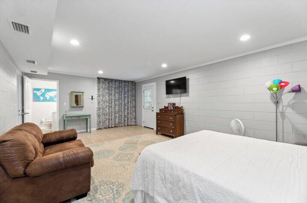 Photo of Bedroom in Mobile