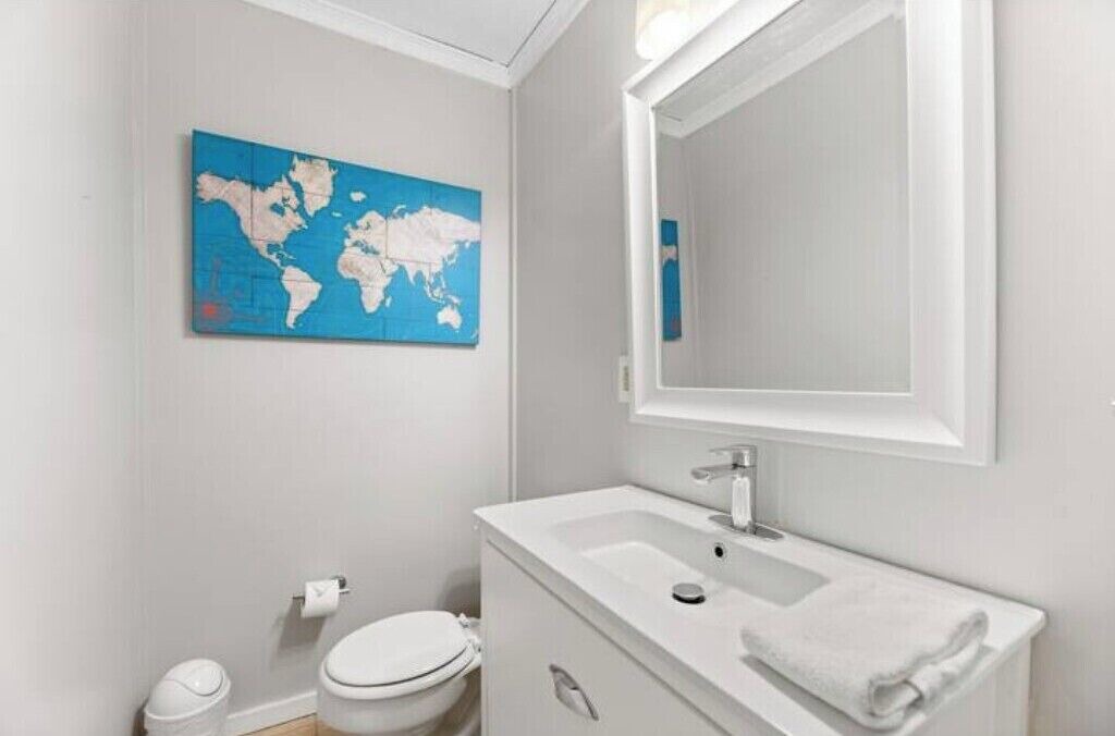 Photo of Bathroom in Mobile