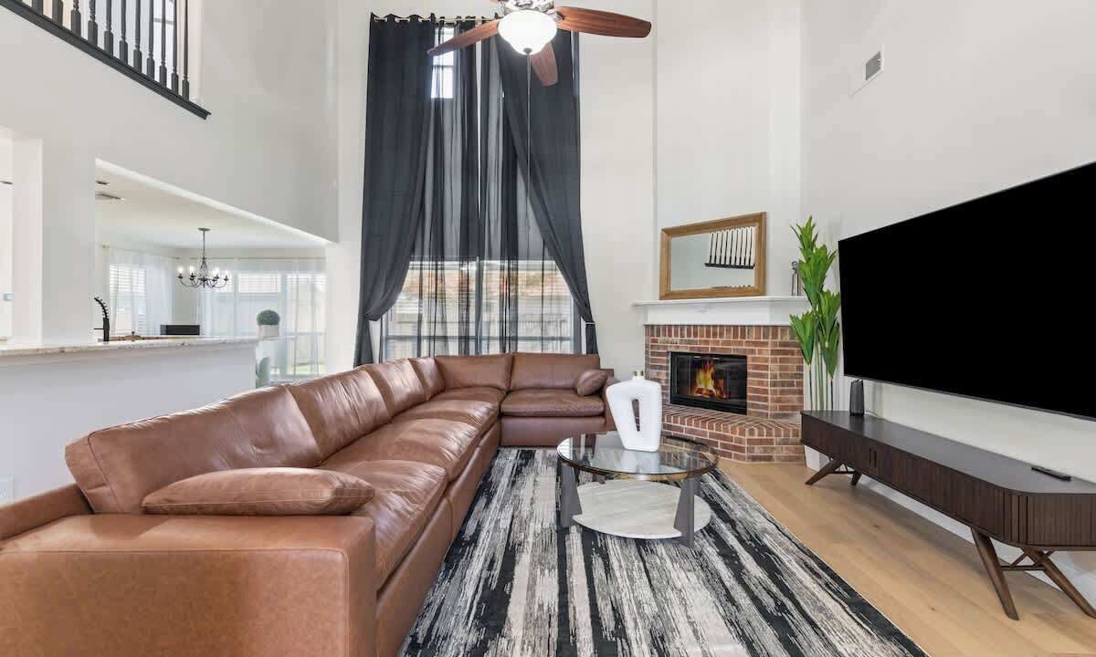 Photo of Livingroom in Burleson