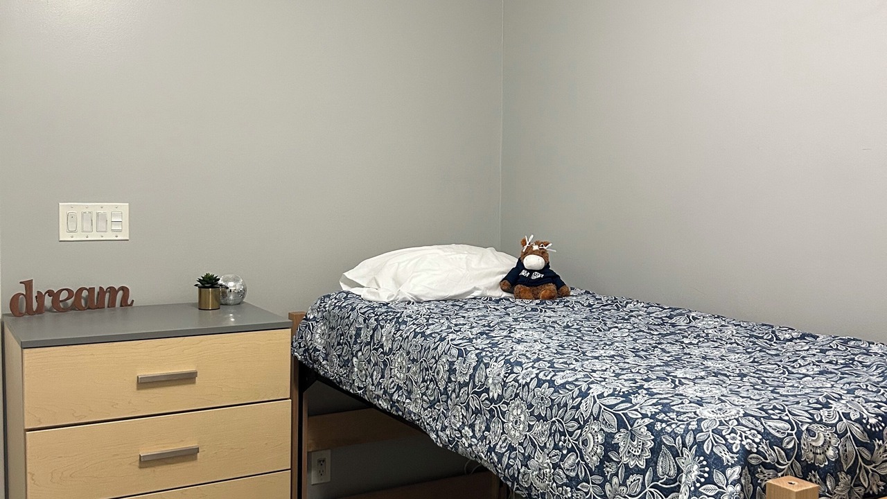 Photo of Bedroom in Newhall
