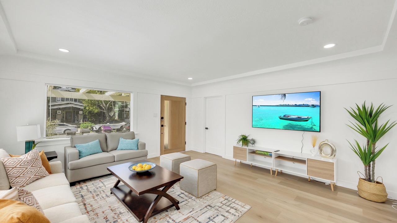Photo of Livingroom in Bluff Heights