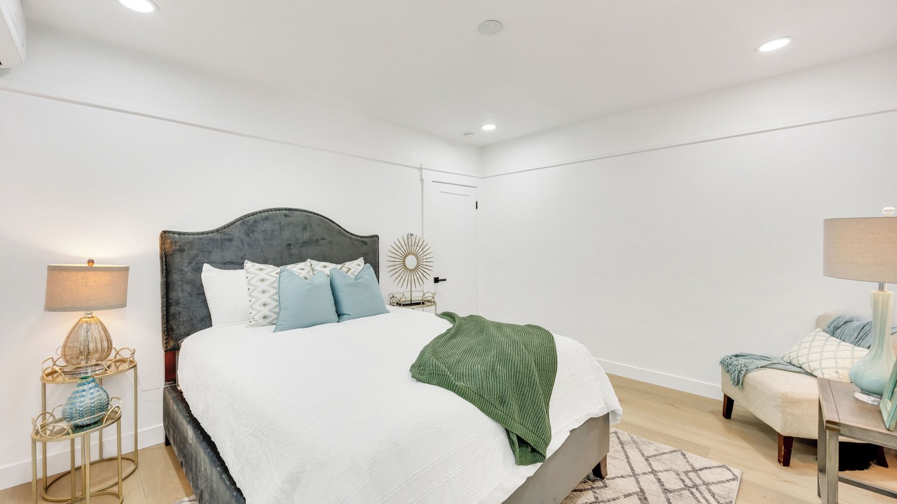 Photo of Bedroom in Bluff Heights