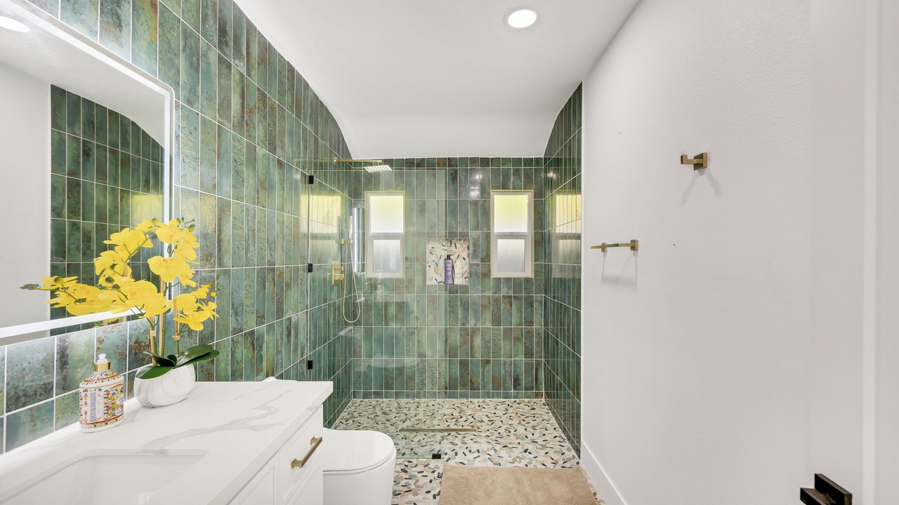 Photo of Bathroom in Bluff Heights