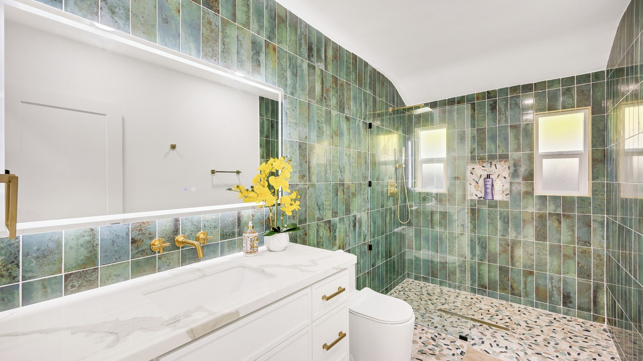 Photo of Bathroom in Bluff Heights