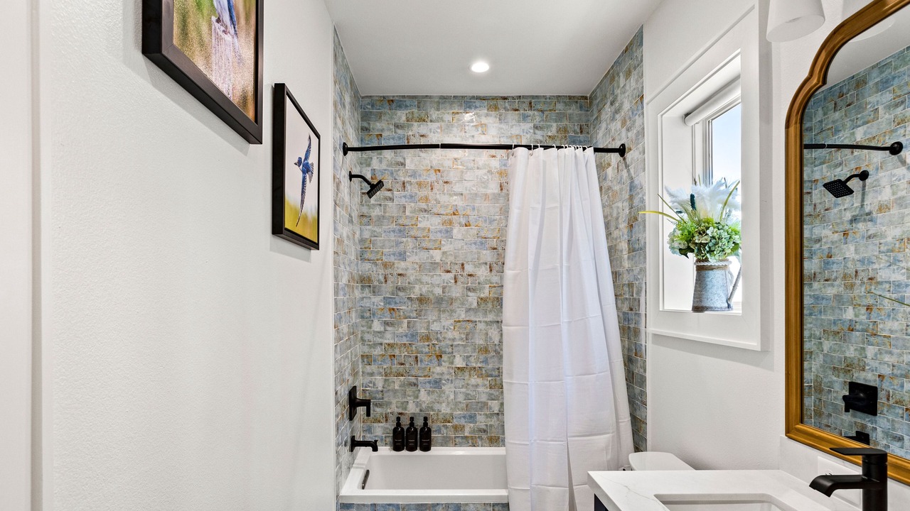 Photo of Bathroom in Crystal Beach