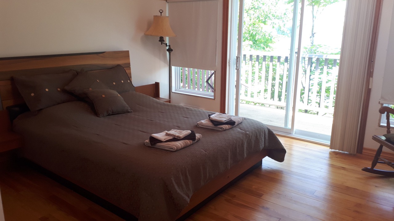 Photo of Bedroom in Val-des-Monts