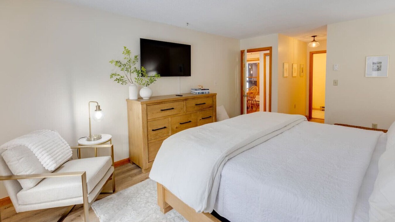 Photo of Bedroom in North Woodstock