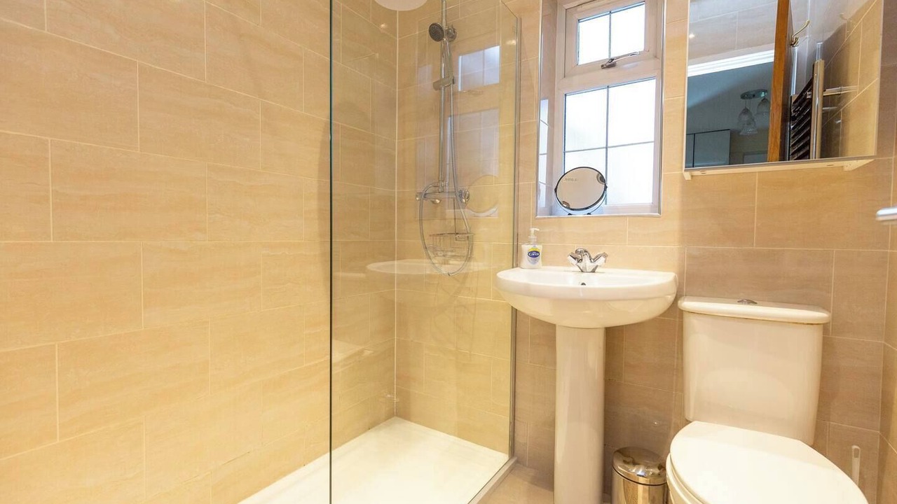 Photo of Others in Wootton