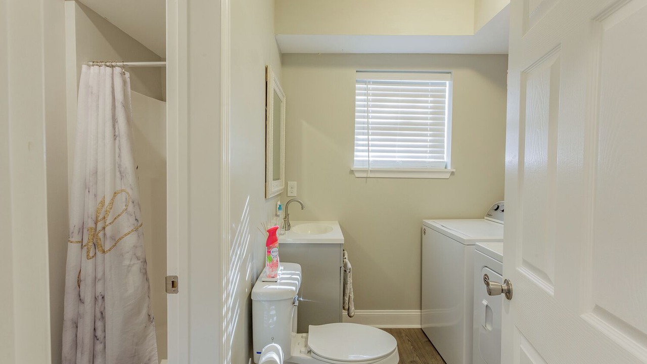 Photo of Bathroom in Lupton City