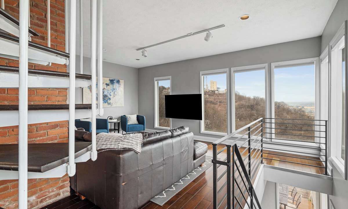 Photo of Livingroom in Mount Washington