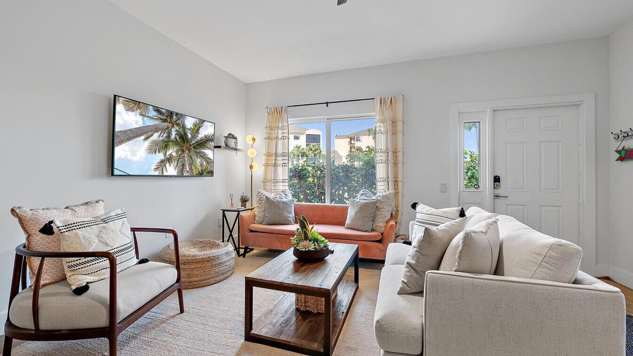 Photo of Livingroom in Bella Vista