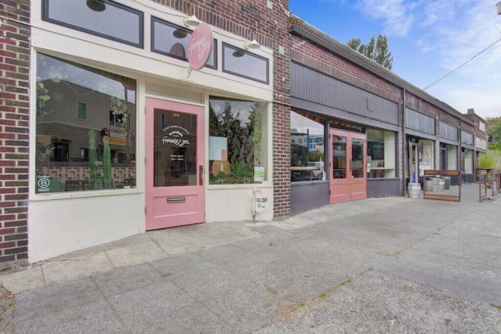 Photo of Outdoor in Whittier Heights