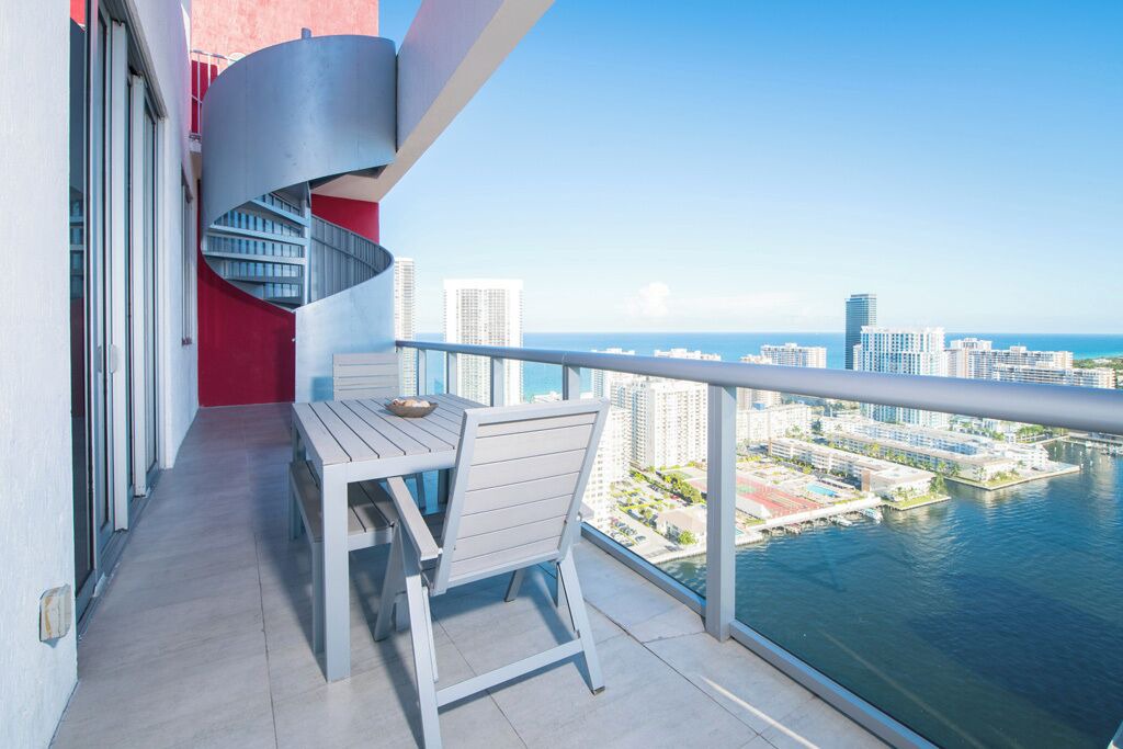 Photo of Outdoor in Hallandale Beach