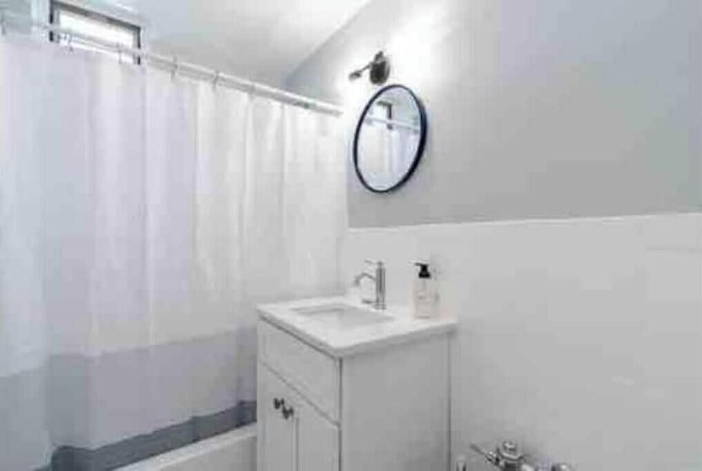 Photo of Bathroom in Bedford Park